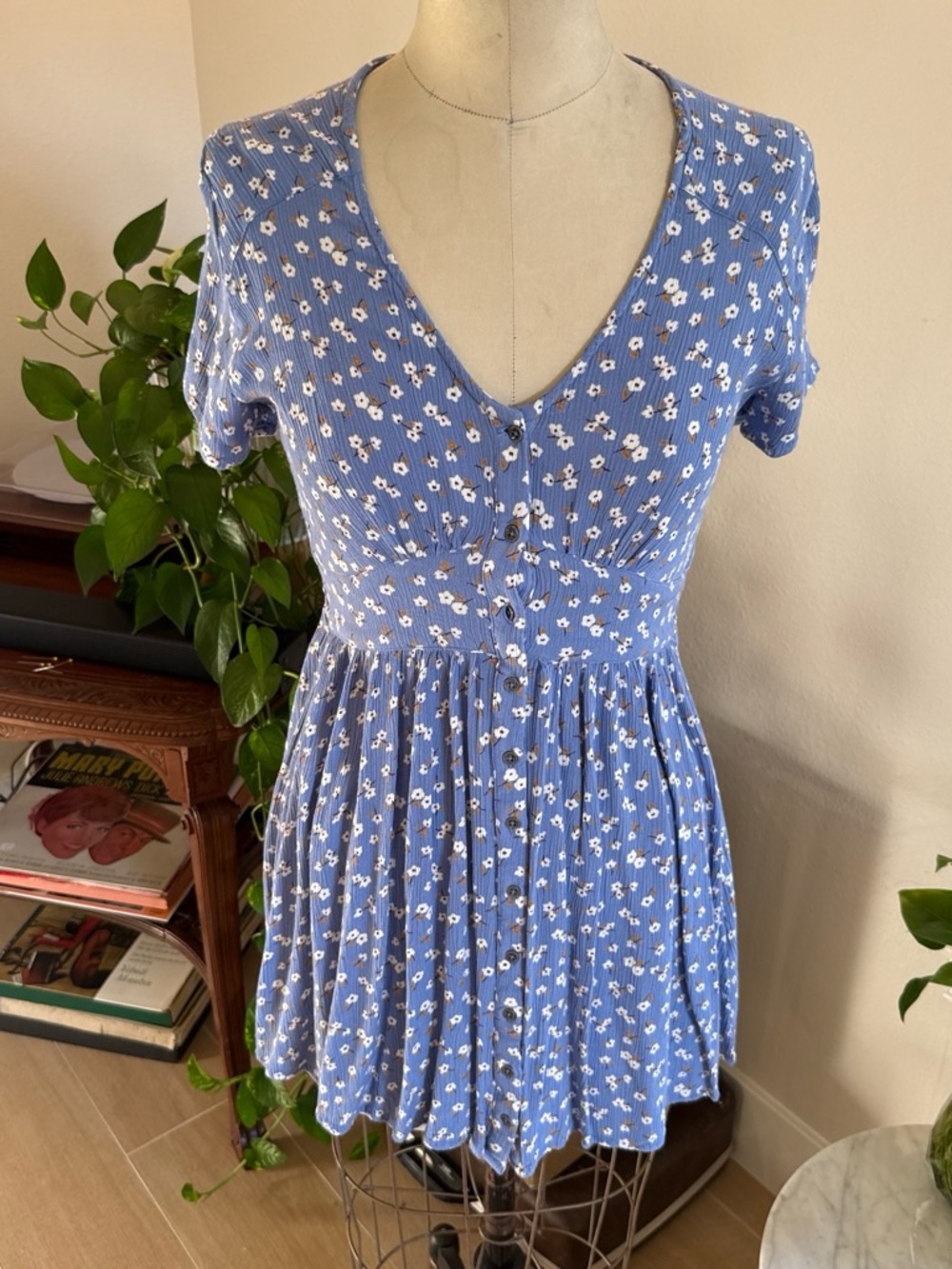 Billabong Blue Floral V-Neck Button Front Tunic